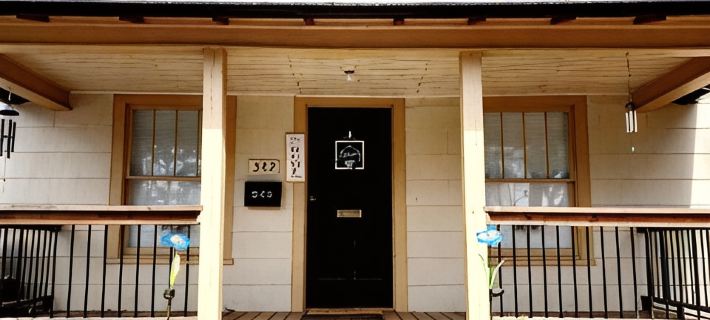 House on Avenue near Lenoir Rhyne University College Hotels in Catawba County