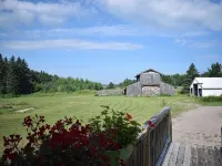 NEW LISTING - FARMHOUSE --VERY CLOSE TO SNOWMOBILE TRAILS - VERY PRIVATE -  Privatzimmer