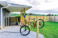 The Pisgah Portal is located 1 Mile from the Entrance of Pisgah National Forest! - 3-Star