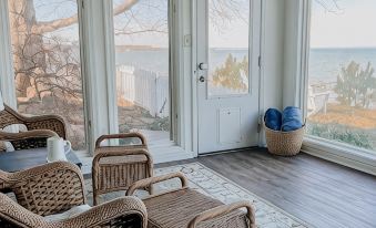 Waterfront Rappahannock River Cottage, Private Pool, Kayaks, Fire Pit & Garden