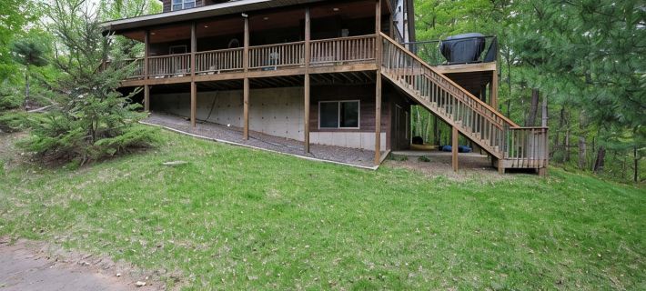 Crystal-Clear Ham Lake Family Cabin, Deck, Water Toys, 2 Hours from MSP バーネットのホテル