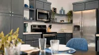 Contemporary Apartment! -near 10th- - Apartments