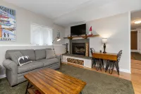 Wintergreen Condo -Steps to Ski and restaurants