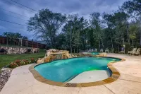 Knotting Hill Place Luxury 6 Br, 5.5 Baths Outdoor Kitchen and Pool!Sleeps 14 - 民宿