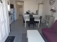 Charming 2-star apartment 200 m from the beach and shops - 3 星級