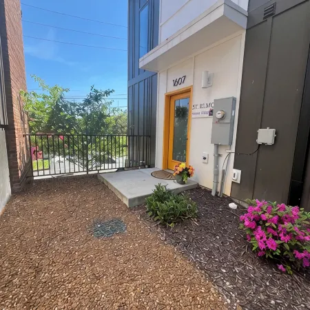 Cozy 1Br Townhome at Base of Lookout Mountain-Steps from the Incline Railway!