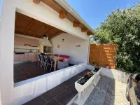 Apartments Nada Trogir-Arbanija, A nice app. with sea view, 100 m from the beach - Wifi