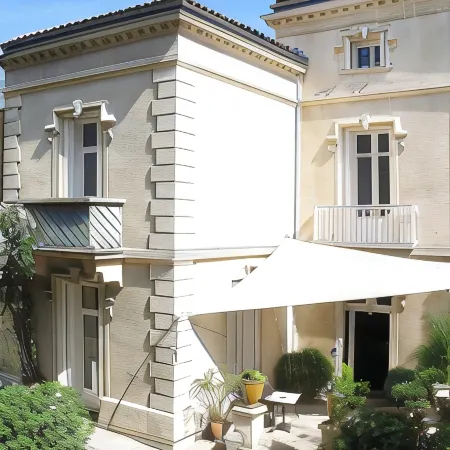 Hôtel du Parc Отели рядом с достопримечательностью «Стадион «Мосон»»