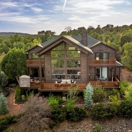 Beautiful 5 Bedroom 3500sf Cabin in Torreon Golf Community in Show Low