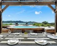 Oceanfront amazing 2 BR Villa - 2 min from the beach - Swimmingpools