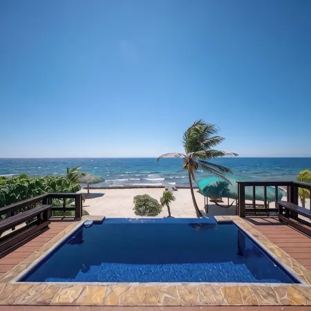 Coral Beach Retreat – Private Beachfront Escape Hotel a First Bight
