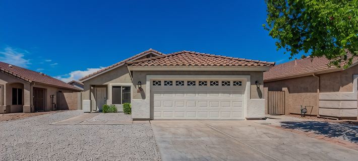 Gilbert Luxury Remodel ~ EV Charger, 1-Level Comfort, Family & Pet-Friendly Hotels in Gilbert