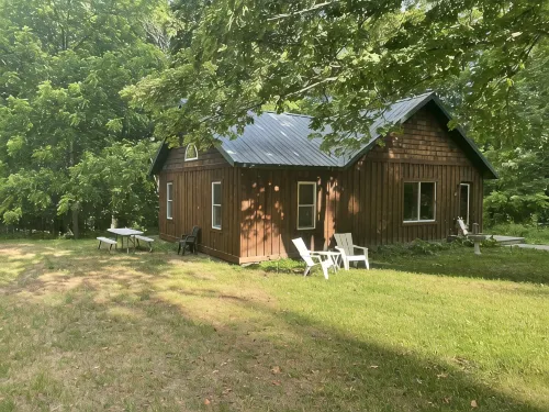 Quiet place to land near Lake Michigan, Crystal Lake, Trails, Fishing, and more! - 4-Star