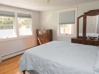 Relax by Oak Bluffs Harbor, enjoy your 3-bedroom East Chip retreat Hotels in Oak Bluffs