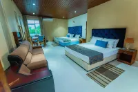 Royal Reach Udawalawe - С баром