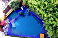 Hotel Cabildos - Pools