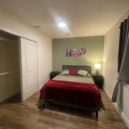 Modern 2Br Near NYC • Free Parking • Quiet Area