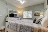 Waterfront Condo w/ Pool & Hot Tub! Mins to Beach!