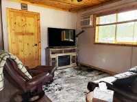 2 Bdrm, 3 Beds. Quiet Retreat. Fenced in Unit, Pet Friendly, No Pet Fee! Hotels in Brule County