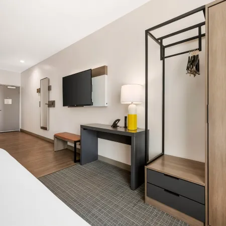 Comfort Suites Richmond East
