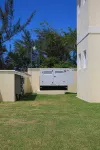 Townhouse w/Pool Near Beach, Airport & Supermarket - 3성급