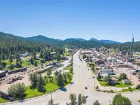 Mountain Peaks Inn, GREEN MOUNTAIN SUITE, Downtown Hill City Hotels in Hill City