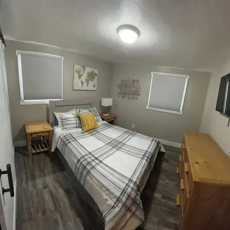 Cozy Home .5 miles from Lambeau Field