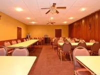 Americas Best Value Inn Iola Hotel di Iola