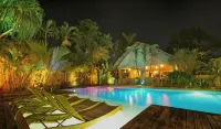 Hibiscus Garden Resort - Rooftop Pools
