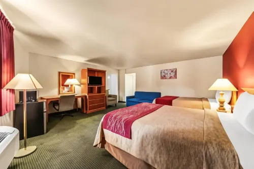 Econo Lodge Del Rio