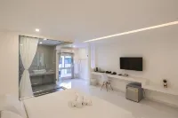 The White Hotel by Charoensri - 3-Star