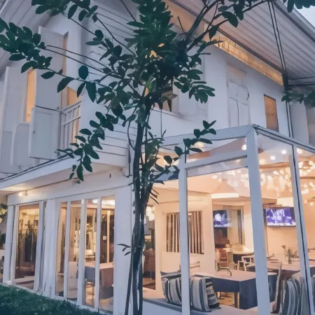 Green Gallery Beach Boutique Hotel Отели рядом с достопримечательностью «Коко 51 Хуа Хин»