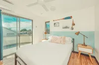 The Surf House - bar