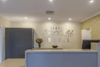 Club Cowra Motel - parkir