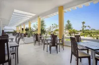 Atlantis Hotel - Desayuno
