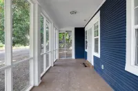 Historical Central Garden’s Retreat - Bungalow
