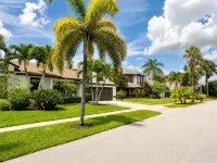 Beautiful Home with Sauna & Heated Pool-Spa, 5min from Beaches, close to Airport - Wi-Fi