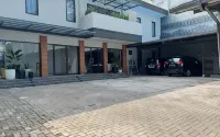 Atap Biru Residence - 3-Star
