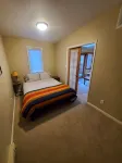 Cozy Downtown Guesthouse - 3-Star