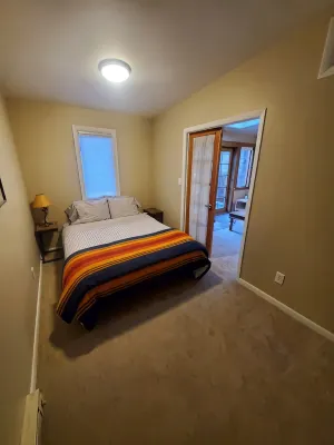 Cozy Downtown Guesthouse