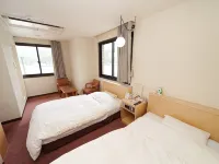 Amami Port Tower Hotel - parking