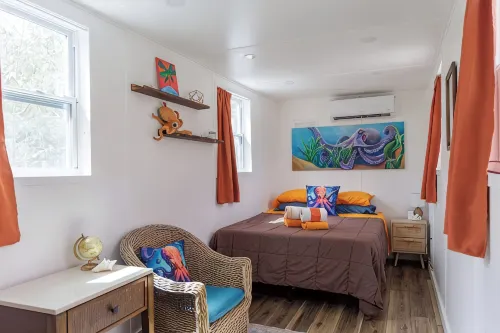 Octopus Den Glamping Site with AC