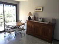 Cassis apartment near beaches & port, panoramic view, aircon, private parking - Homestays