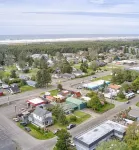 Fantastic Seaview Beach Cottage with 5 bedrooms for a memorable getaway - 4-Star