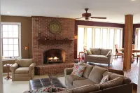 5 minutes from Notre Dame - Spacious 4 Bedroom Home - 4-Star