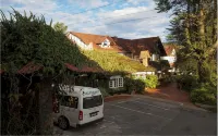 The Bala's Holiday Chalet - parking