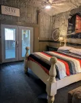 Cozy Barn w/ Pool Access and Near Lake Conroe