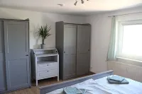 Moderne Ferienwohnung mit Großem Außenbereich, Familien- und Haustierfreundlich