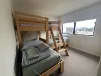 Bubbles Bach-dog friendly, close to beach & shops! - Homestays