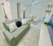 Endless Summer City Suite - Stylish Stay in Prime Location - Kitchen